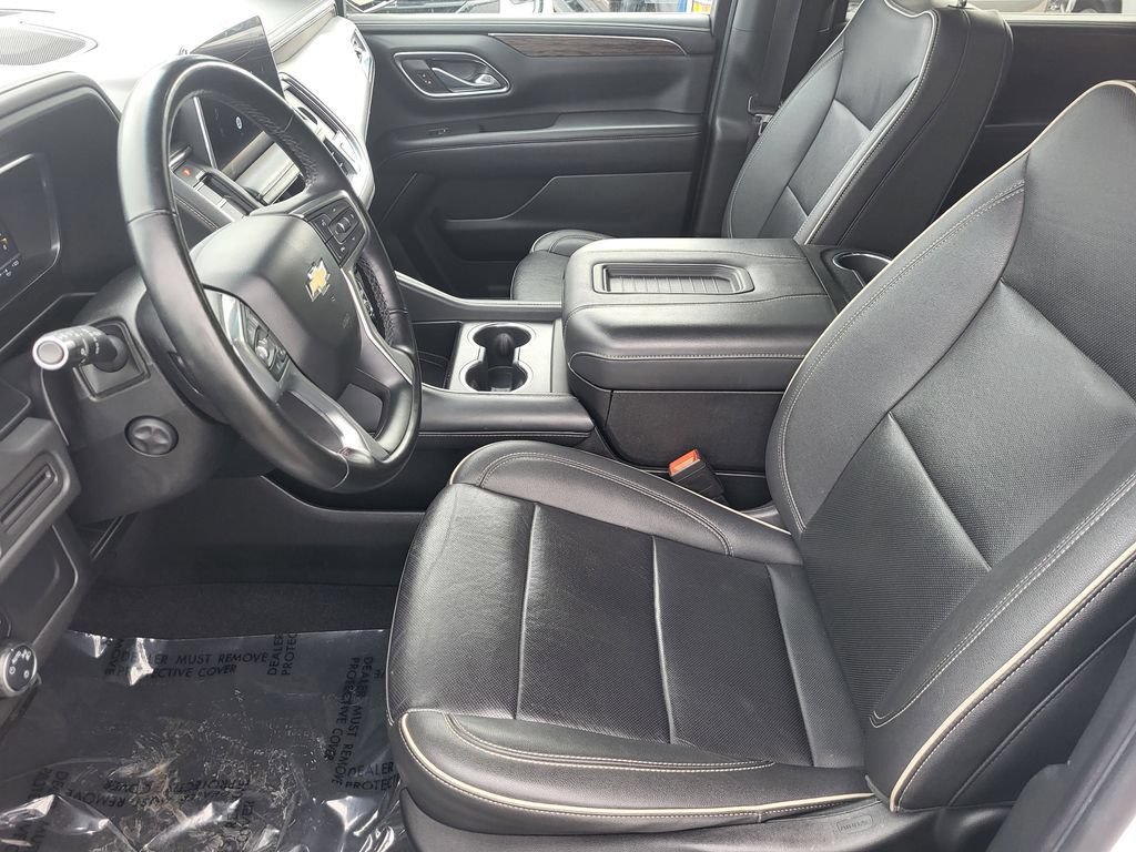 Used 2023 Chevrolet Suburban Premier AWD/4WD image 14