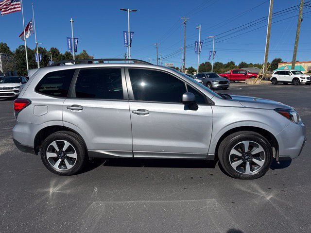 Used 2017 Subaru Forester 2.5i Premium w/ All-Weather Package AWD/4WD image 6