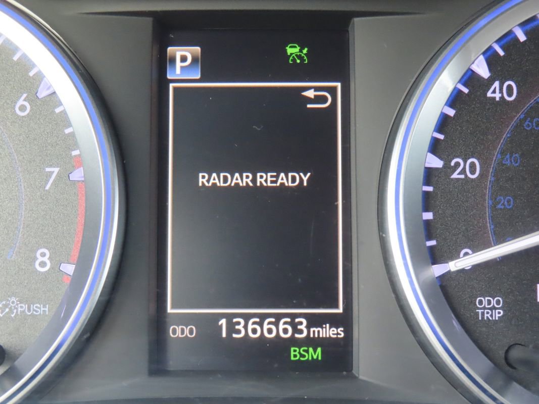 Used 2018 Toyota Highlander XLE image 19