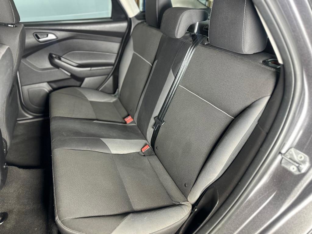 Used 2014 Ford Focus SE FWD image 23