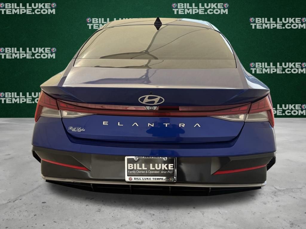 Used 2024 Hyundai Elantra SEL w/ Convenience Package FWD image 6