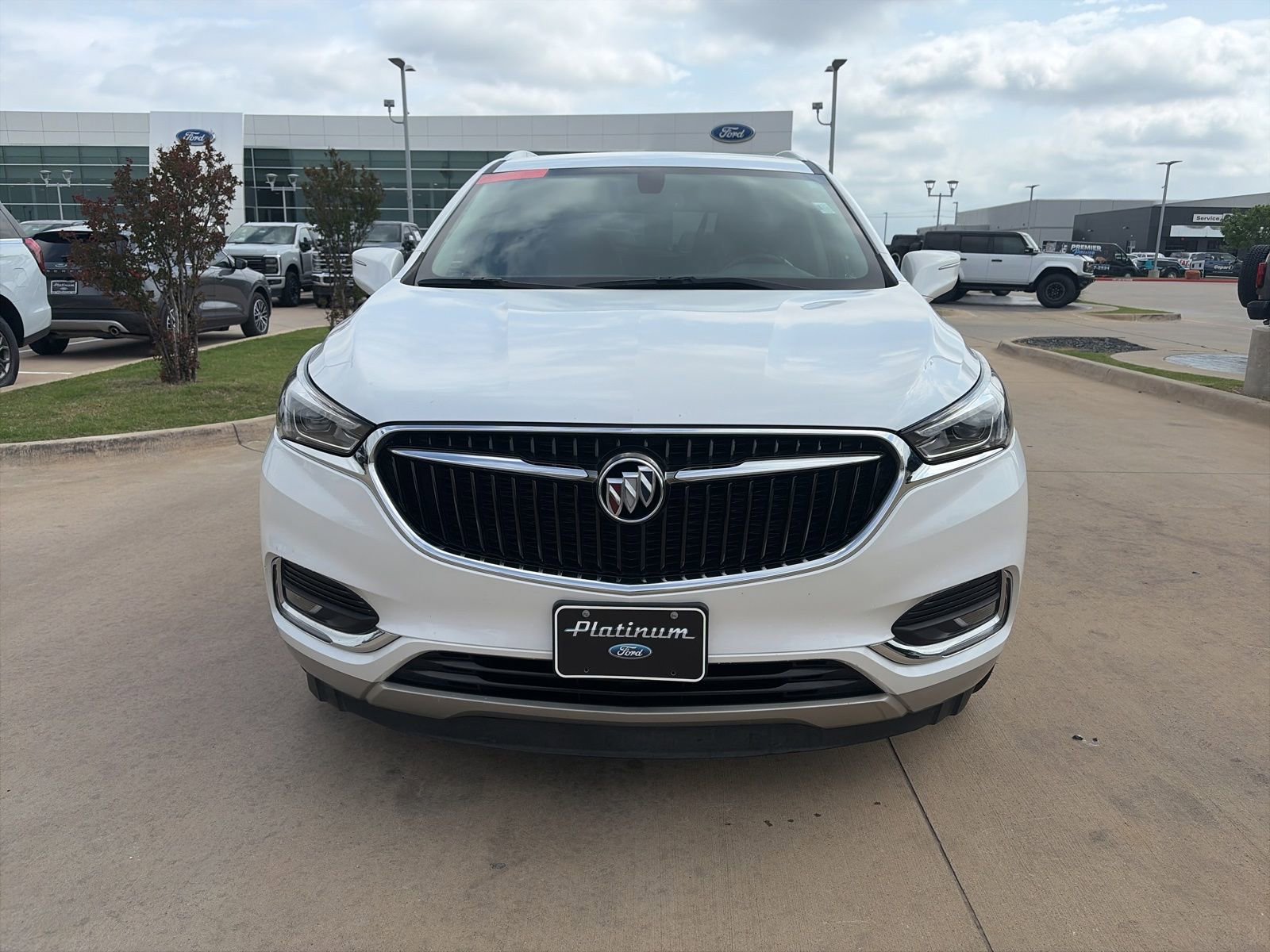 Used 2019 Buick Enclave Essence FWD image 8