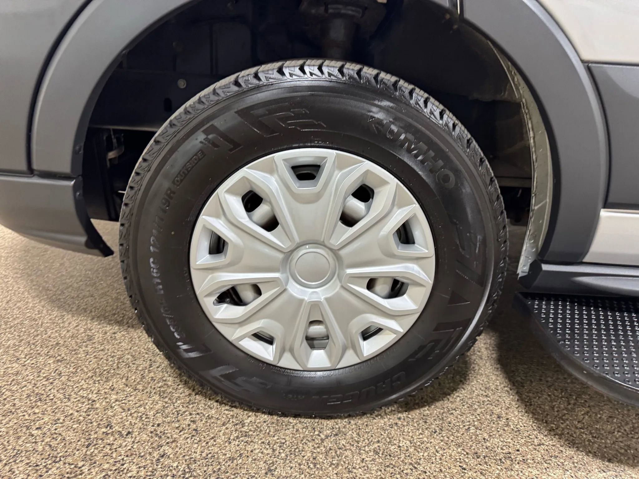 Used 2018 Ford Transit 250 148 Medium Roof image 63