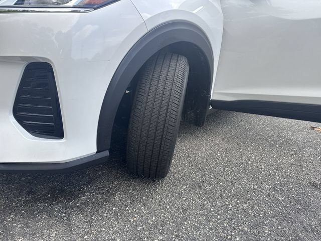 Used 2023 Nissan Kicks SV FWD image 30