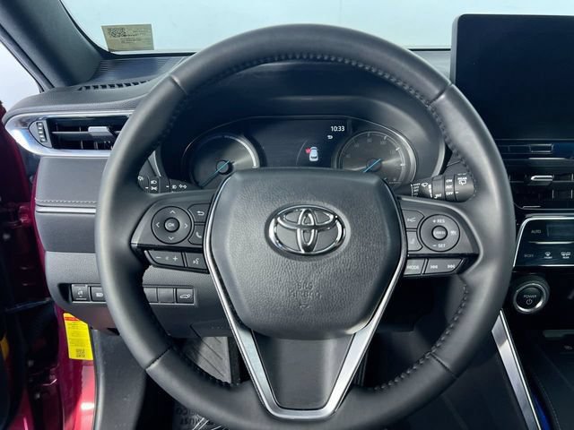 Used 2024 Toyota Venza XLE AWD/4WD image 12