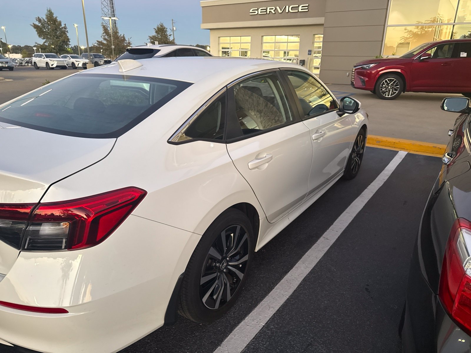 Used 2023 Honda Civic EX image 7