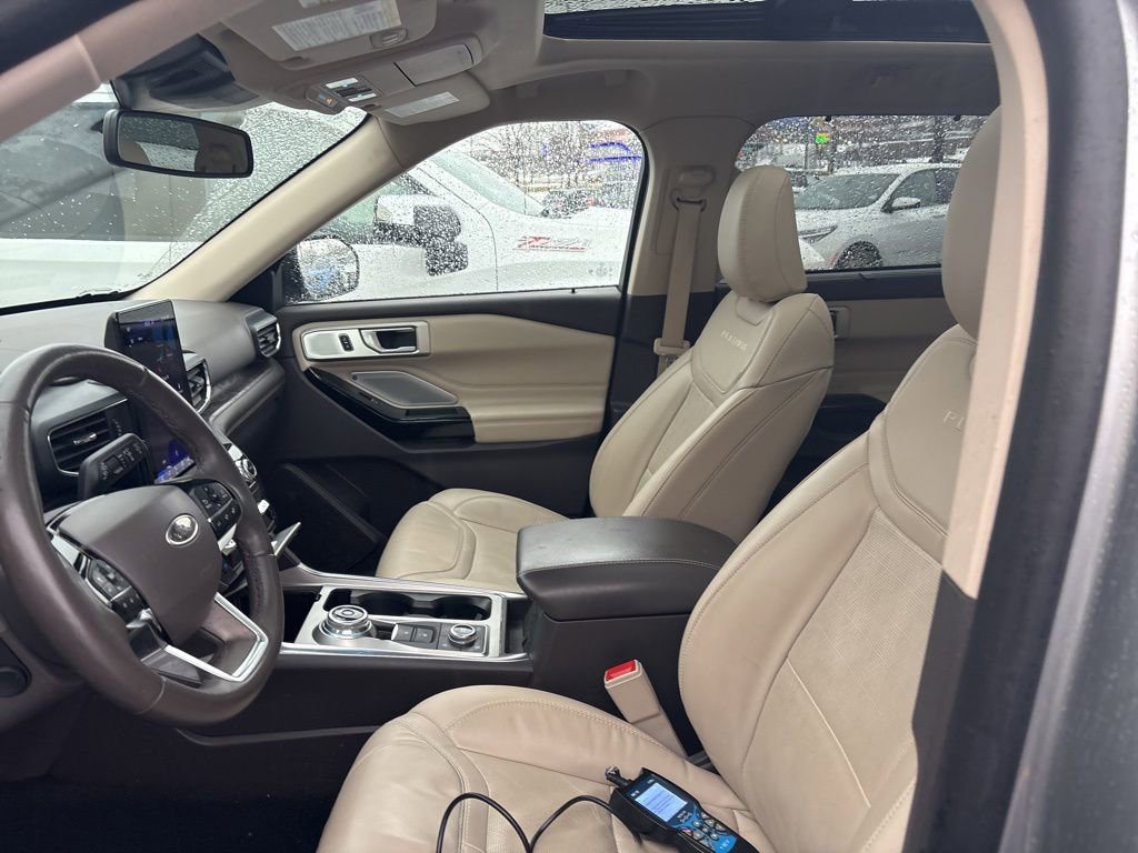 Used 2023 Ford Explorer Platinum w/ Technology Package image 8