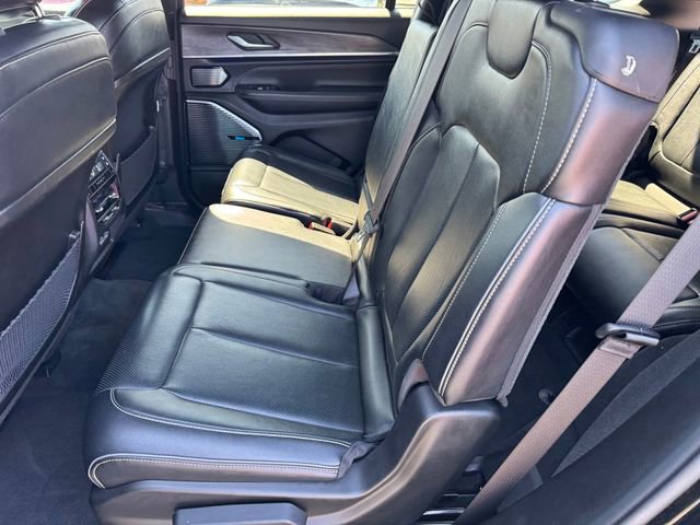 Used 2022 Jeep Grand Cherokee L Overland image 11