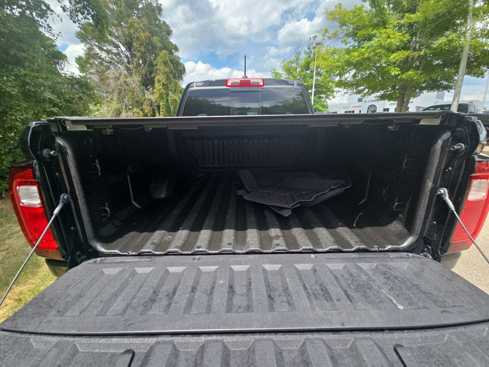 Used 2026 GMC Canyon Denali AWD/4WD image 13