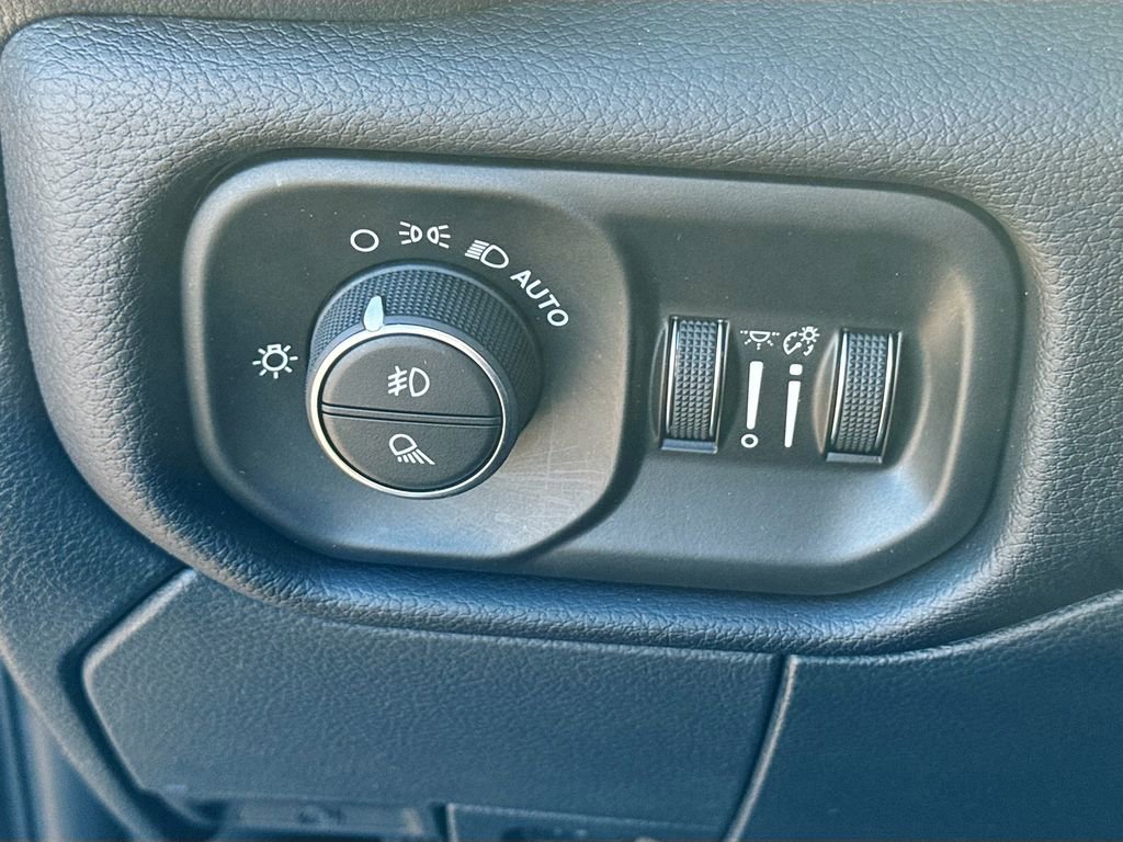 Used 2022 RAM 2500 Laramie AWD/4WD image 6