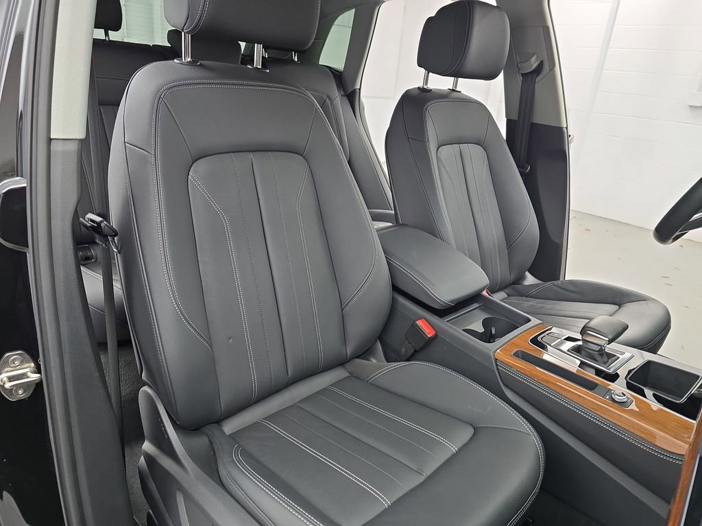 Used 2023 Audi Q5 2.0T Premium Plus w/ Premium Plus Package image 19