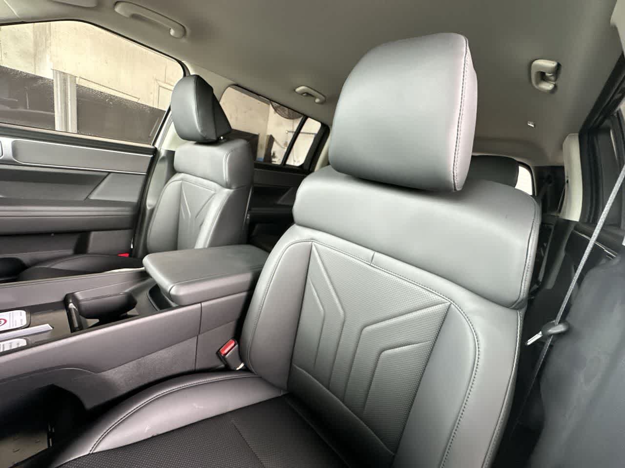 New 2027 Hyundai Santa Fe SEL FWD image 14