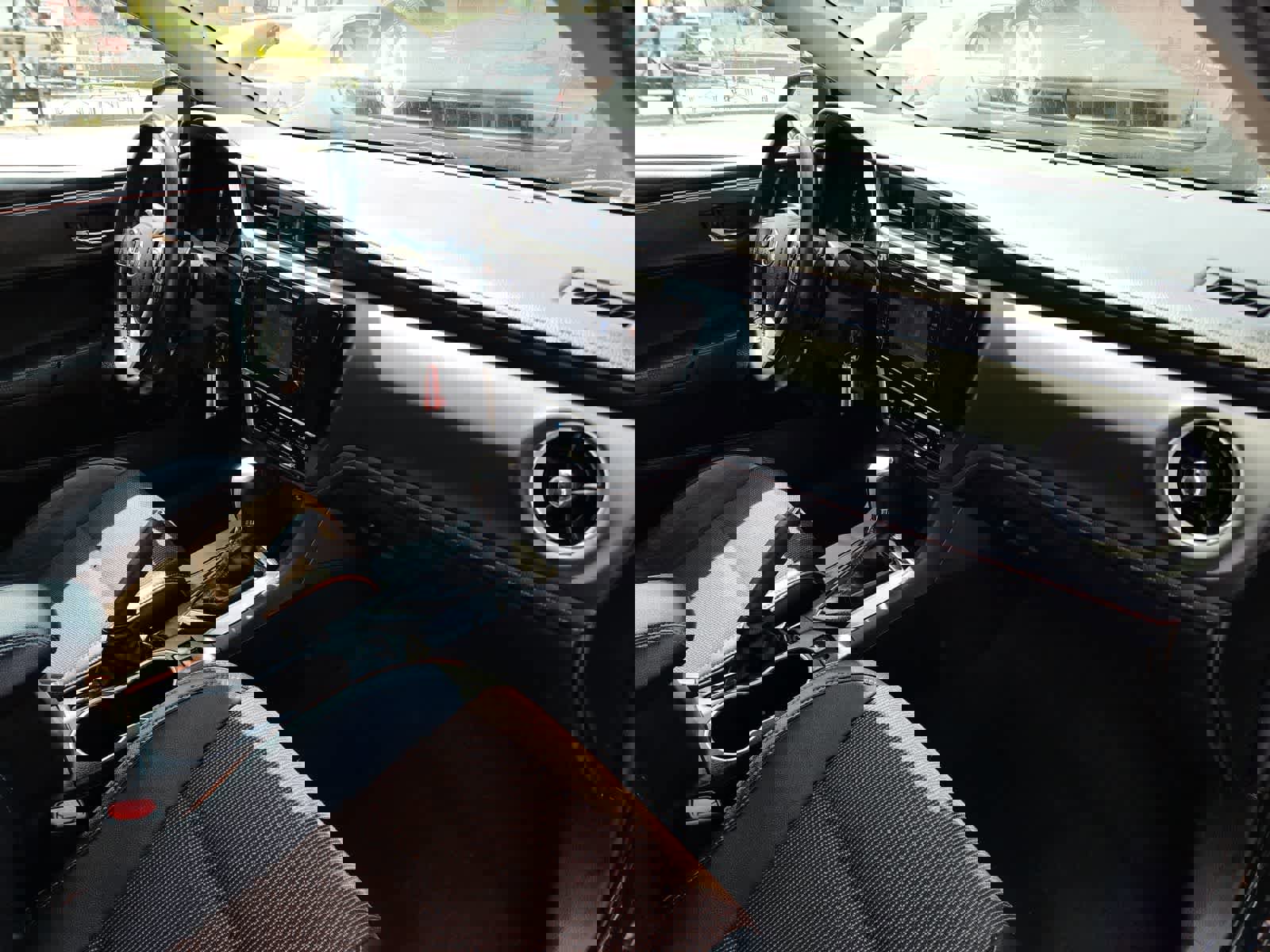 Used 2019 Toyota Corolla SE image 17