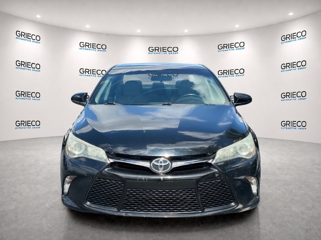 Used 2015 Toyota Camry SE FWD image 2