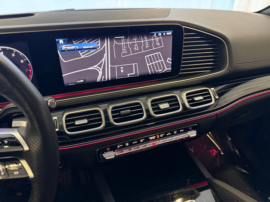 Used 2025 Mercedes-Benz GLS 450 4MATIC image 24
