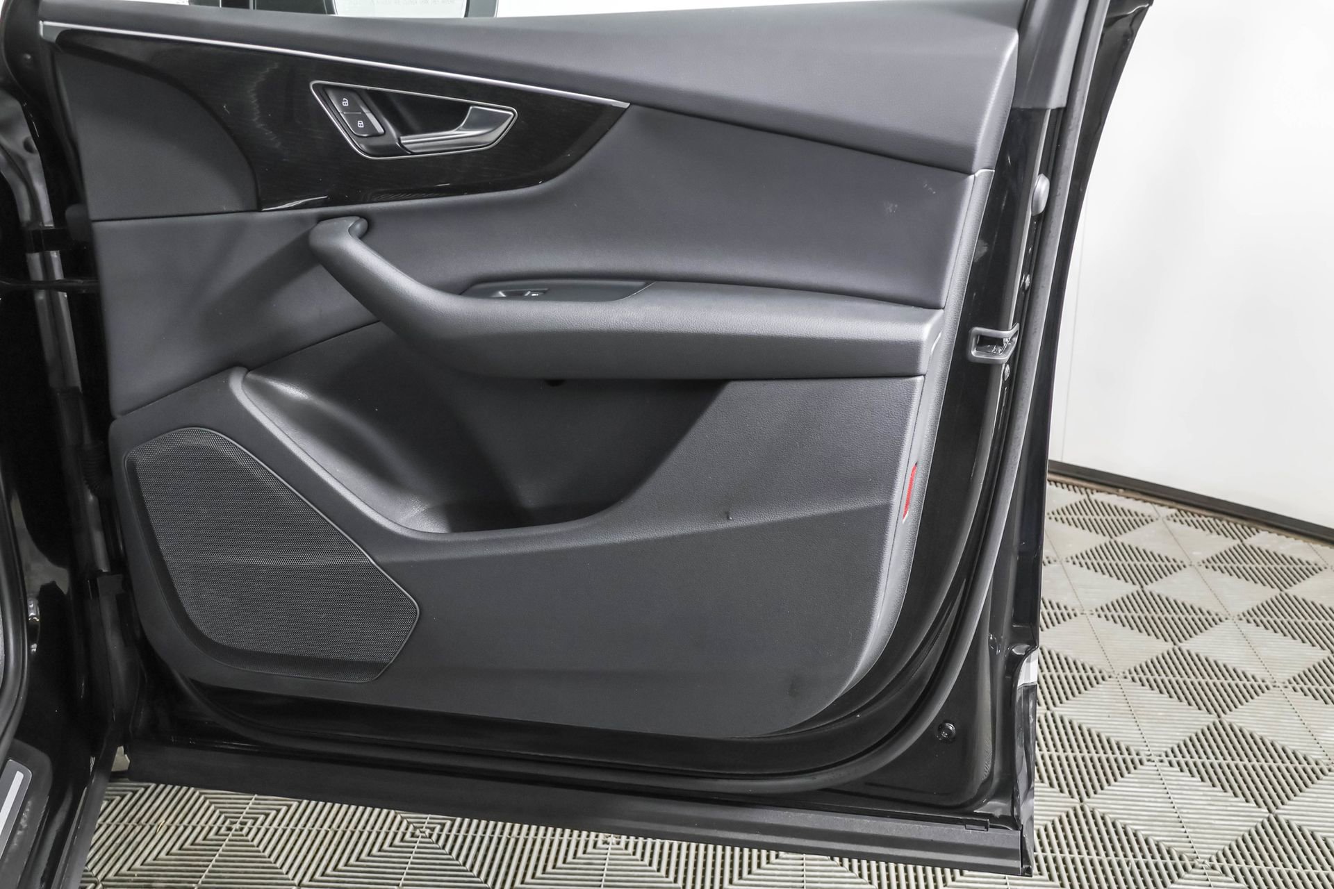 Used 2025 Audi Q7 2.0T Premium image 50