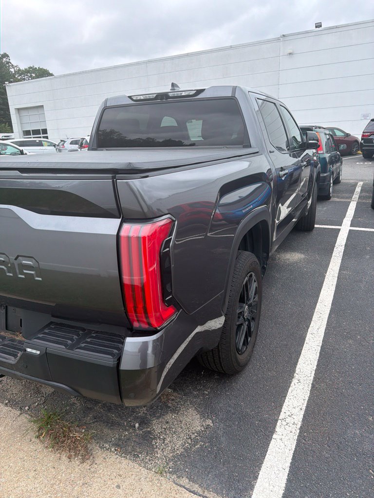 Used 2024 Toyota Tundra Limited AWD/4WD image 4