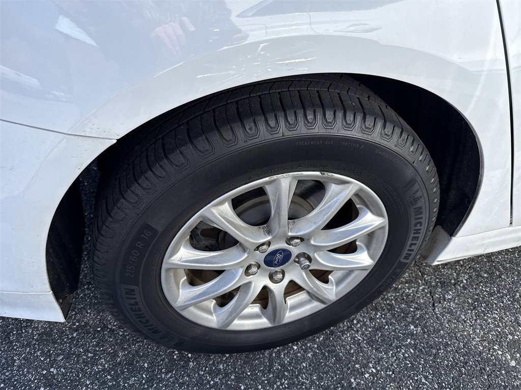 Used 2018 Ford Fusion S image 22