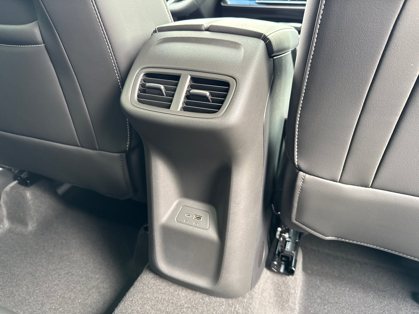 Used 2026 Buick Envision Sport Touring AWD/4WD image 19