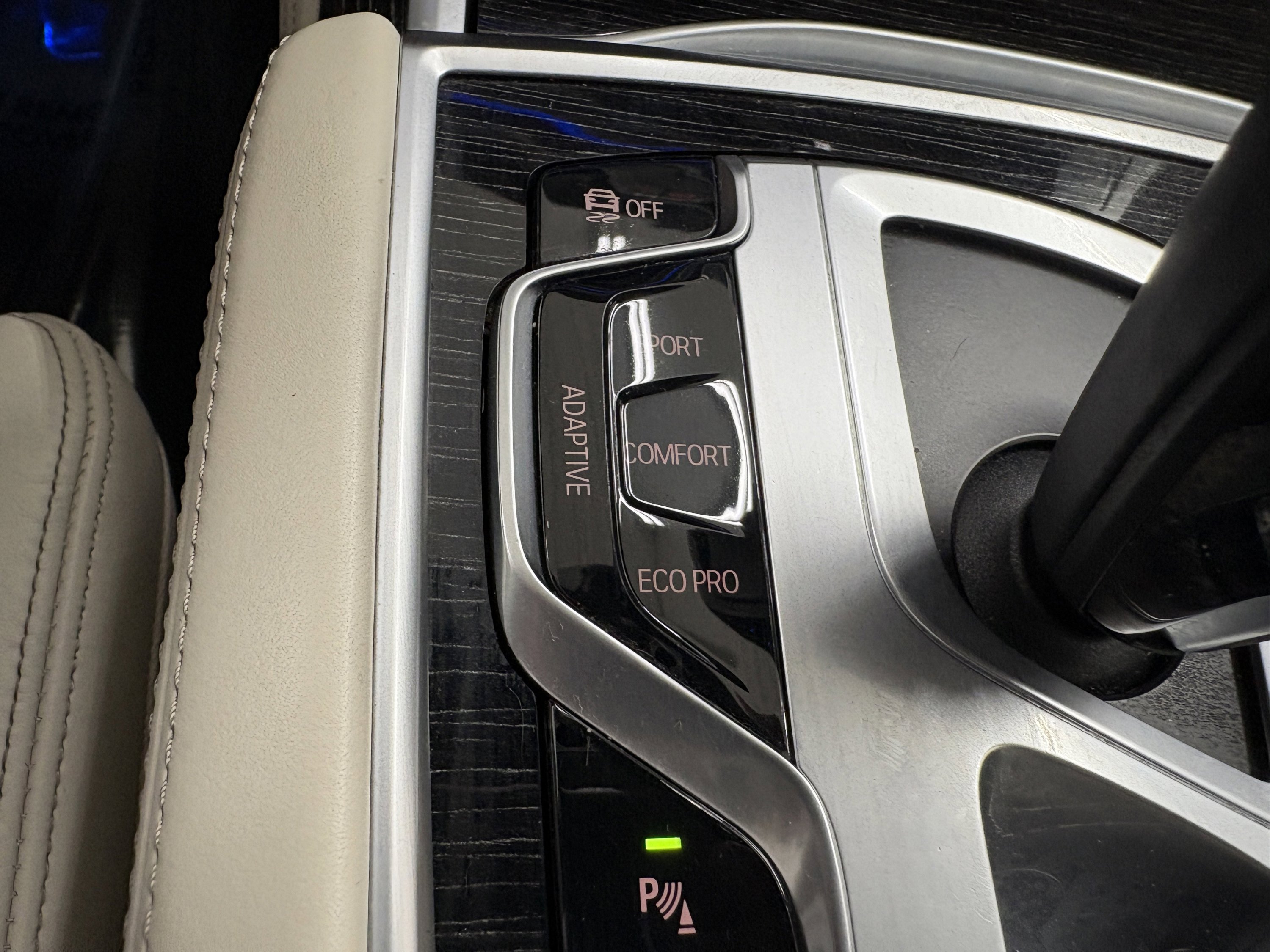 Used 2017 BMW 750i xDrive image 14