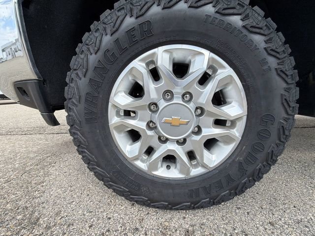 Used 2022 Chevrolet Silverado 2500 W/T w/ WT Fleet Convenience Package AWD/4WD image 5