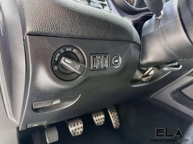 Used 2016 Dodge Challenger R/T RWD image 11