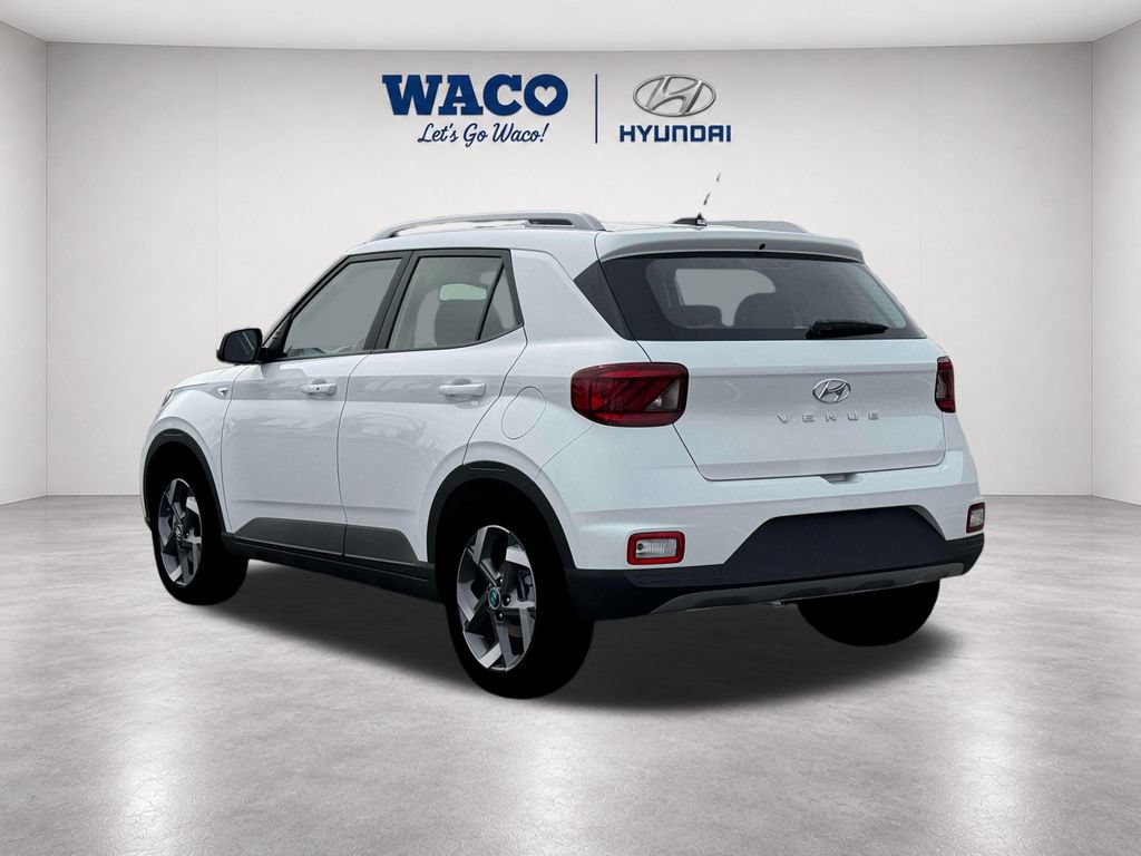 Used 2026 Hyundai Venue SEL FWD image 7