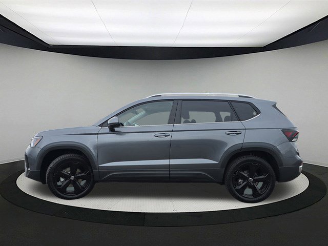 New 2025 Volkswagen Taos SEL image 4