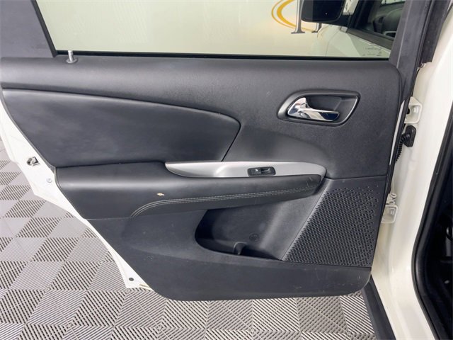 Used 2019 Dodge Journey SE image 20