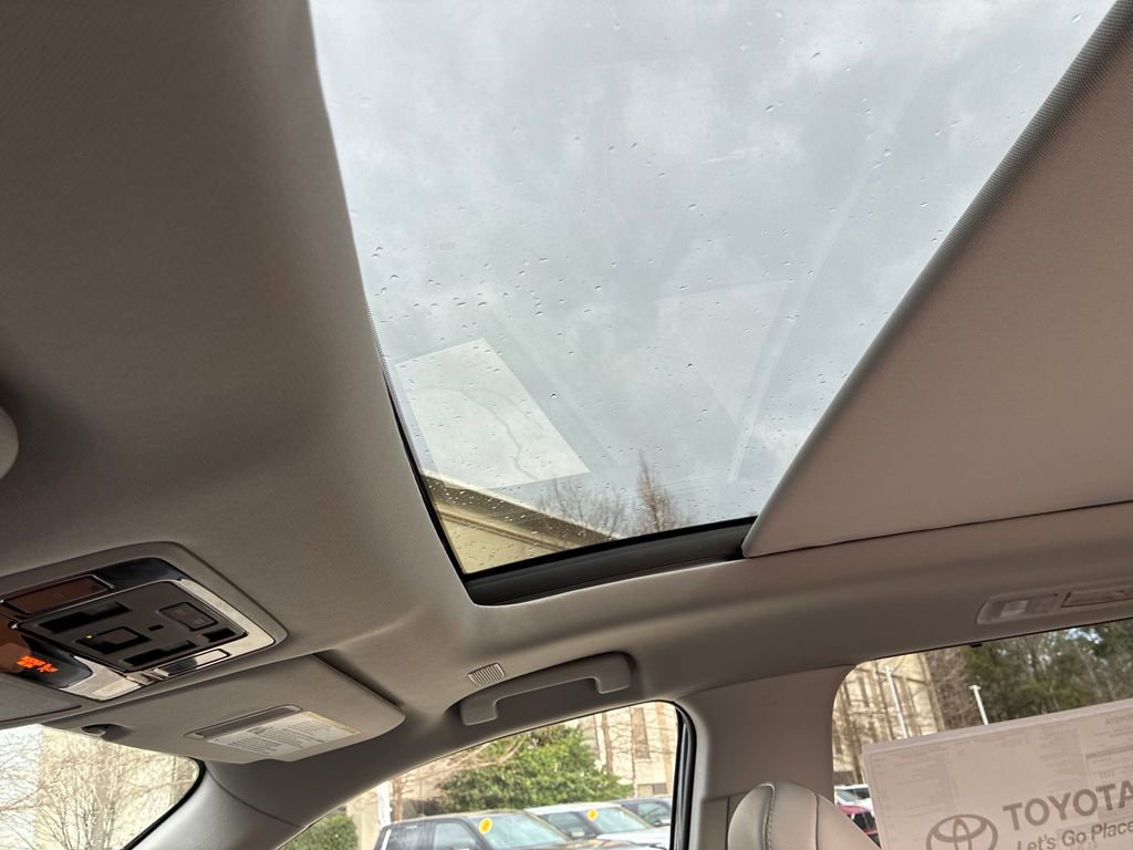 New 2026 Toyota Grand Highlander Limited image 18