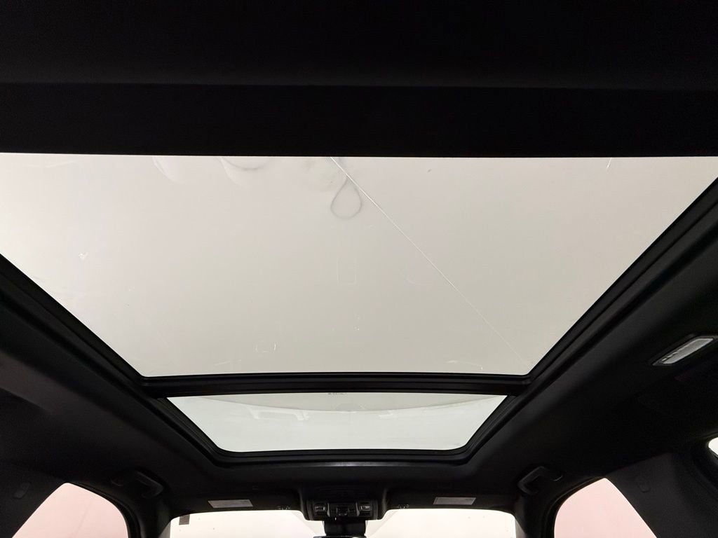 Certified 2023 GMC Yukon Denali Ultimate w/ LPO, Floor Liner Package image 3