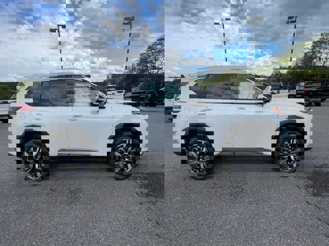 New 2025 Nissan Rogue SL w/ Tech Package image 4