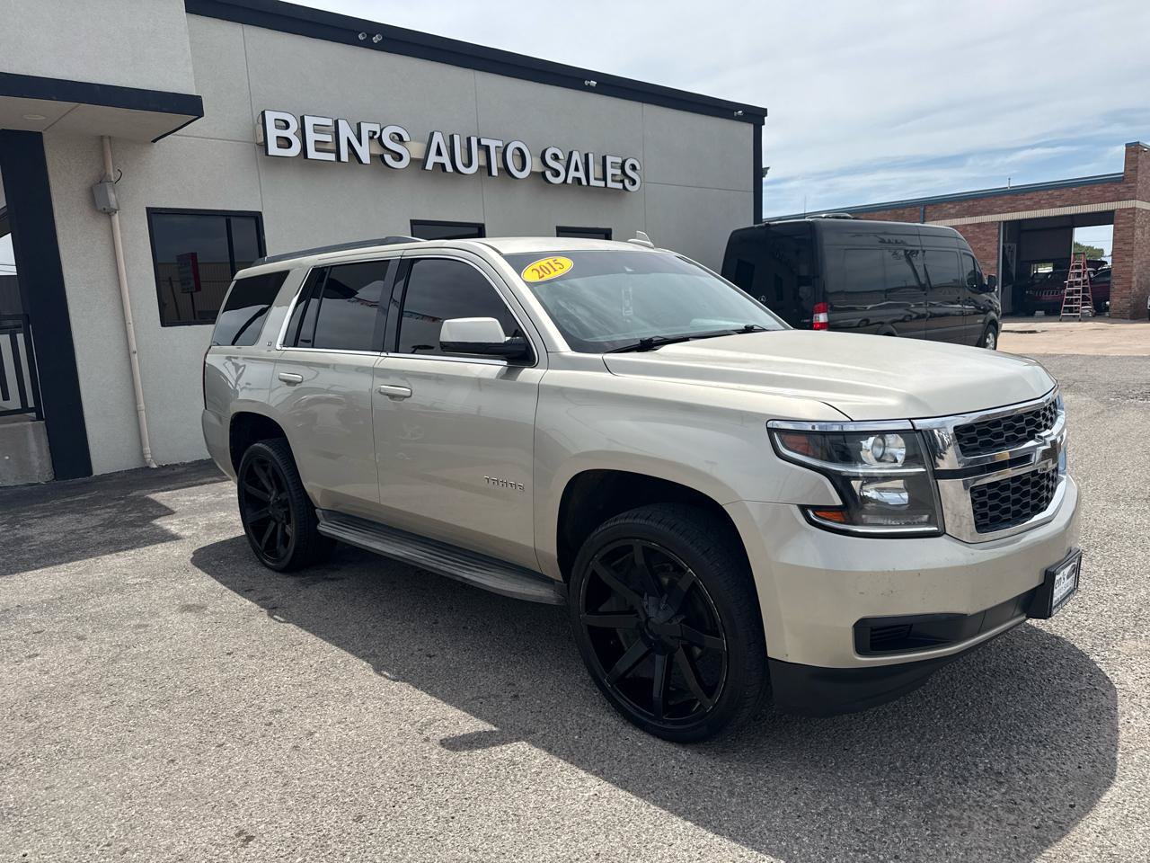 Used 2015 Chevrolet Tahoe LT RWD image 4