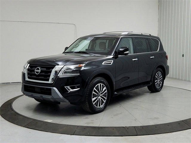 Used 2024 Nissan Armada SL w/ Captain's Chairs Package image 3
