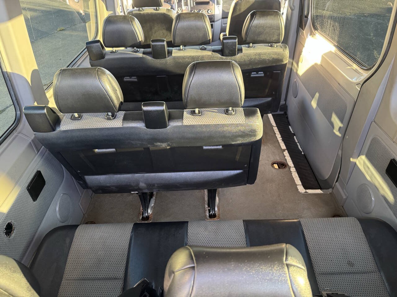 Used 2007 Dodge Sprinter 2500 w/ Cooling Group RWD image 26