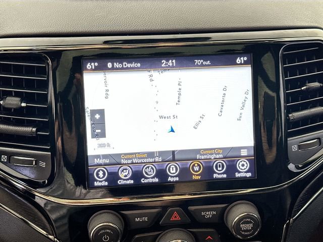Used 2020 Jeep Grand Cherokee High Altitude AWD/4WD image 12