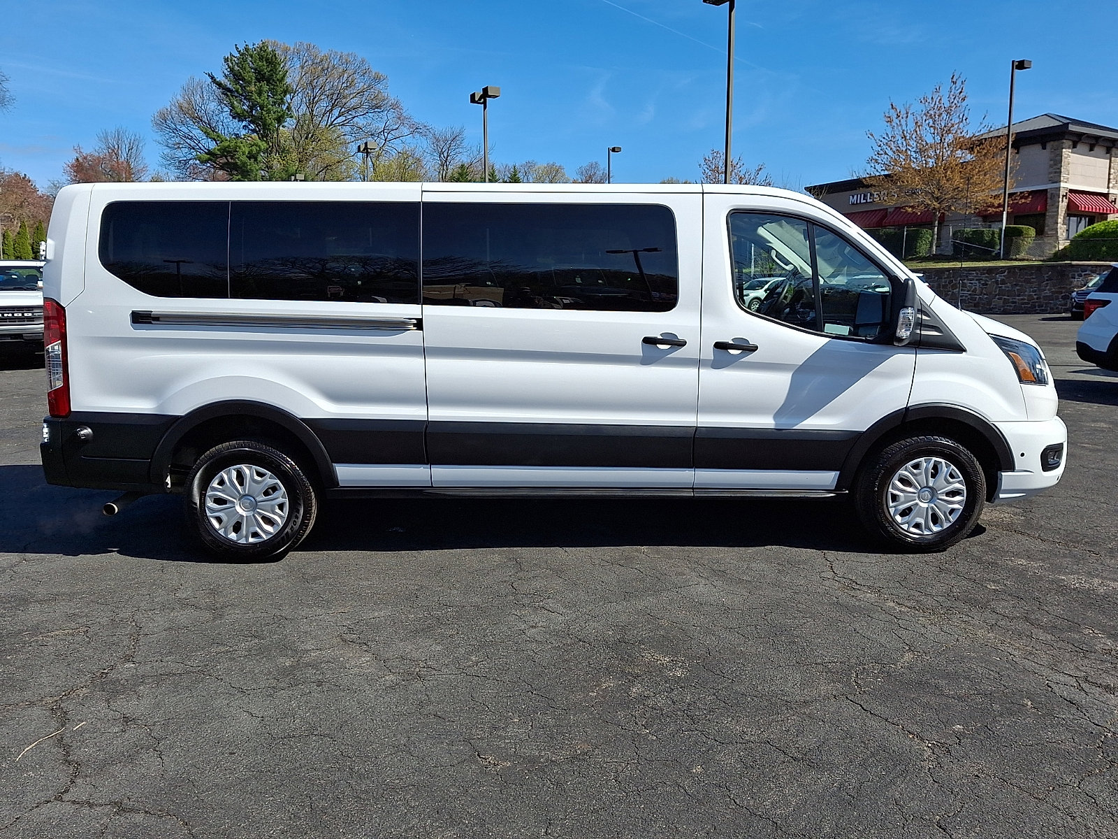Used 2024 Ford Transit 350 XLT image 7