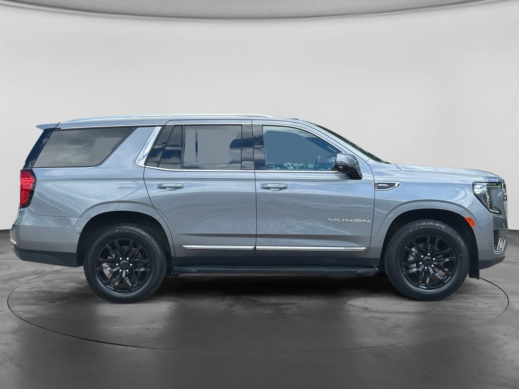 Used 2022 GMC Yukon SLT w/ SLT Premium Package AWD/4WD image 7