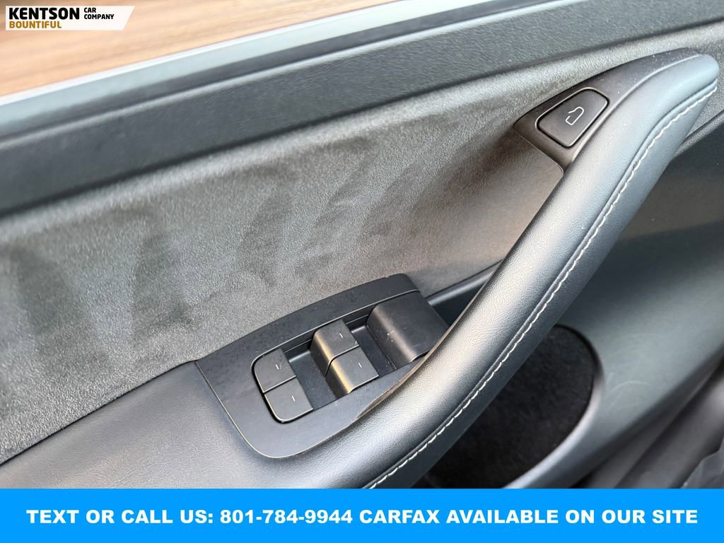 Used 2024 Tesla Model Y Performance image 19