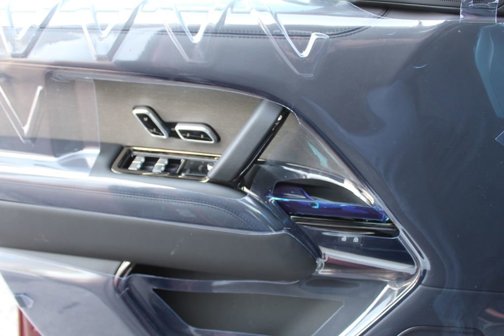 New 2026 Land Rover Range Rover SV image 17