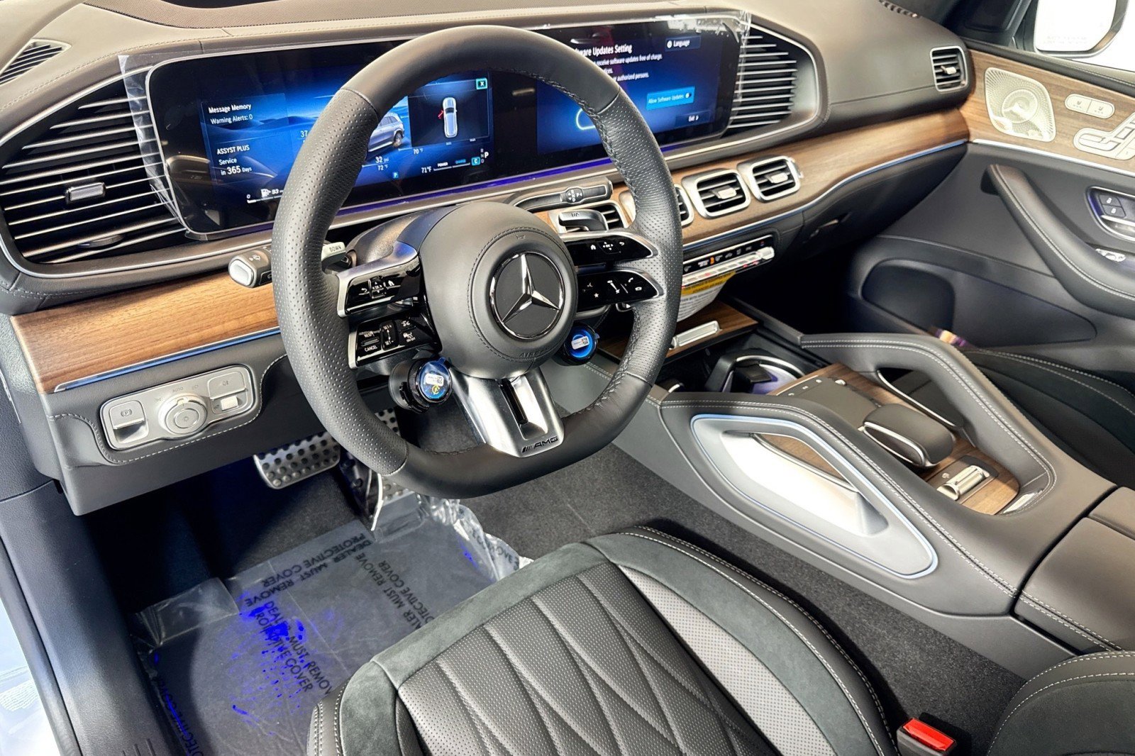 New 2026 Mercedes-Benz GLS 63 AMG 4MATIC image 9