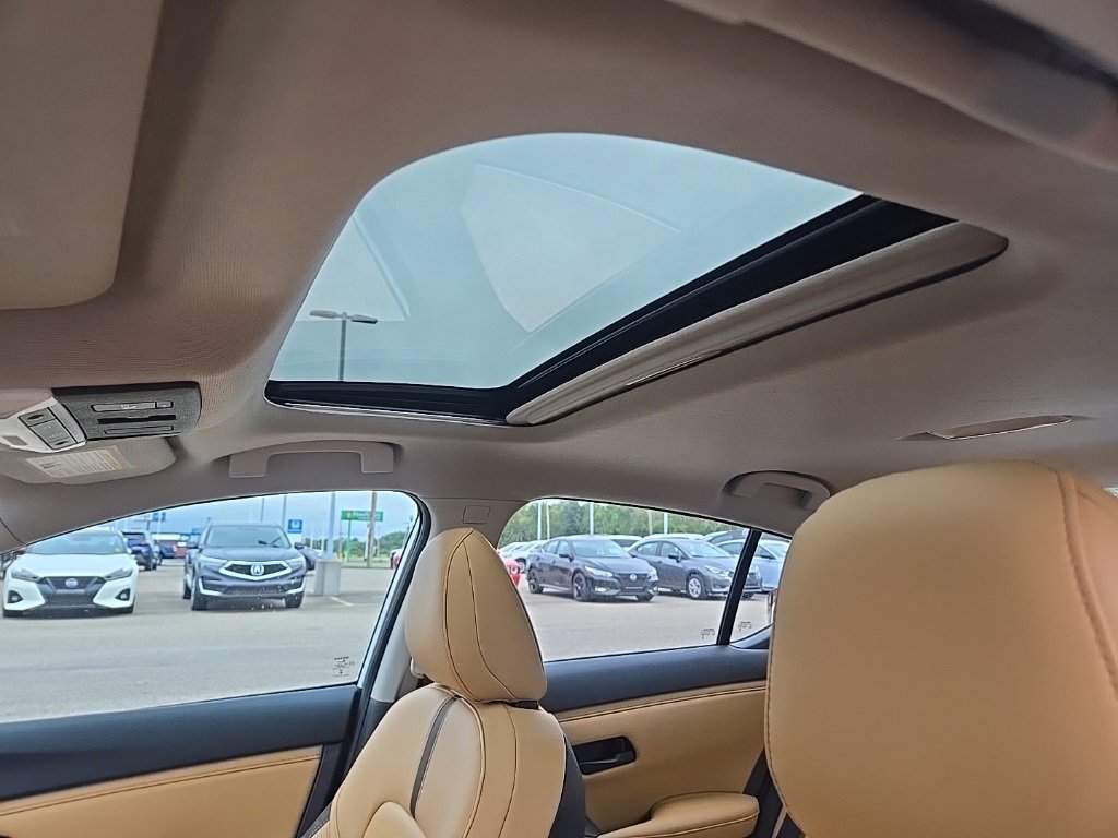 New 2025 Nissan Sentra SV w/ SV Premium Package image 38