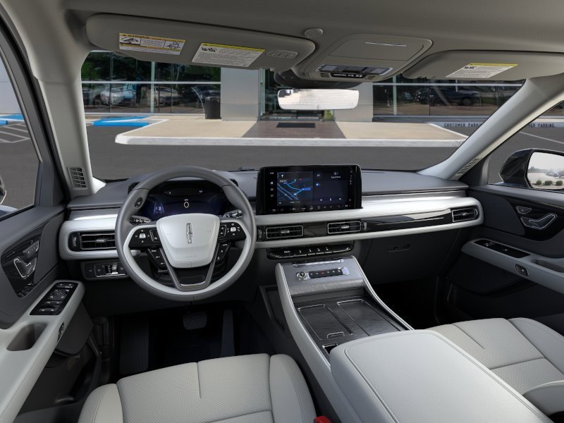 New 2026 Lincoln Aviator 2WD image 9