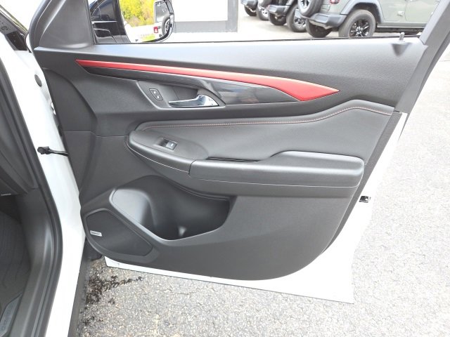New 2025 Chevrolet TrailBlazer RS w/ Convenience Package image 35