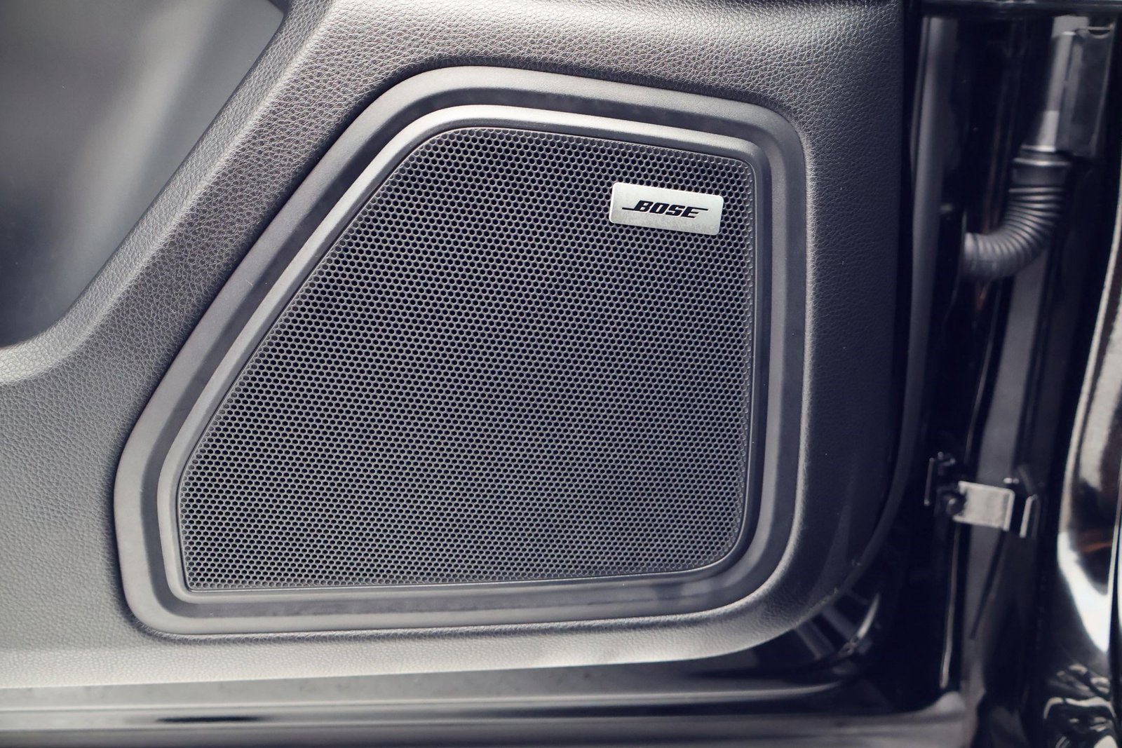 Certified 2022 Porsche Macan S image 14