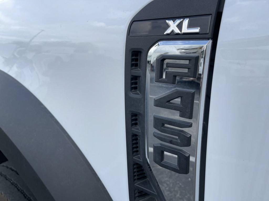 Used 2024 Ford F450 XL w/ XL Chrome Package RWD image 3