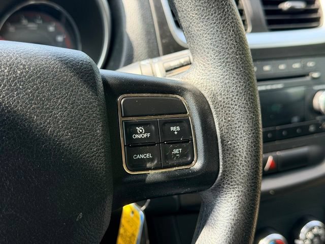 Used 2012 Dodge Avenger SE FWD image 9
