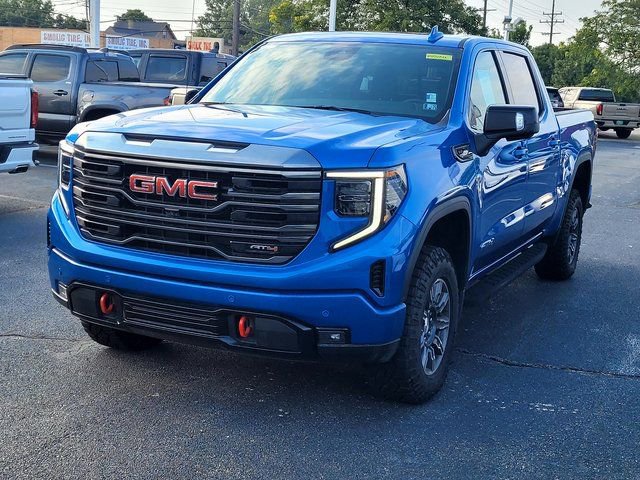 Used 2024 GMC Sierra 1500 AT4 w/ AT4 Premium Package image 9