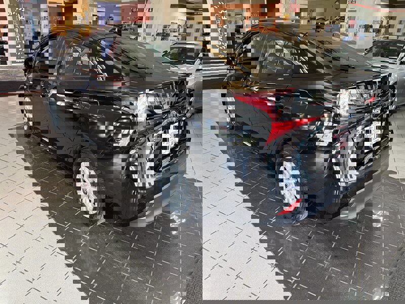 Used 2022 Toyota Prius LE image 9