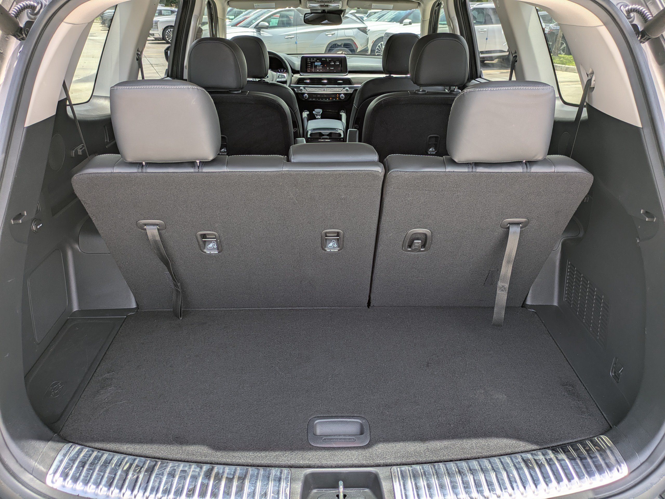 Used 2021 Kia Telluride SX w/ Towing Package FWD image 11